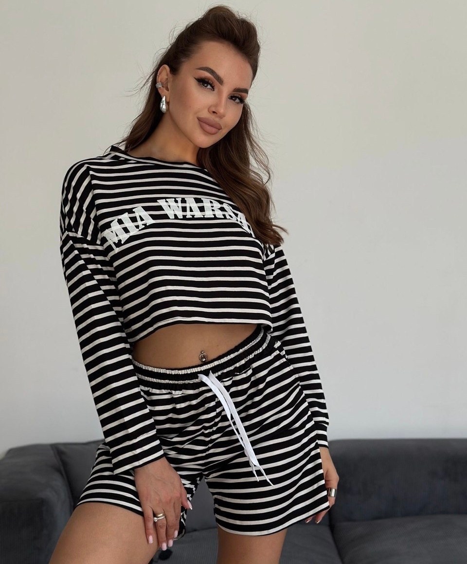 стильные костюмы,костюм со свитшотом,костюм женский,костюм в полоску с шортами,костюм с шортам