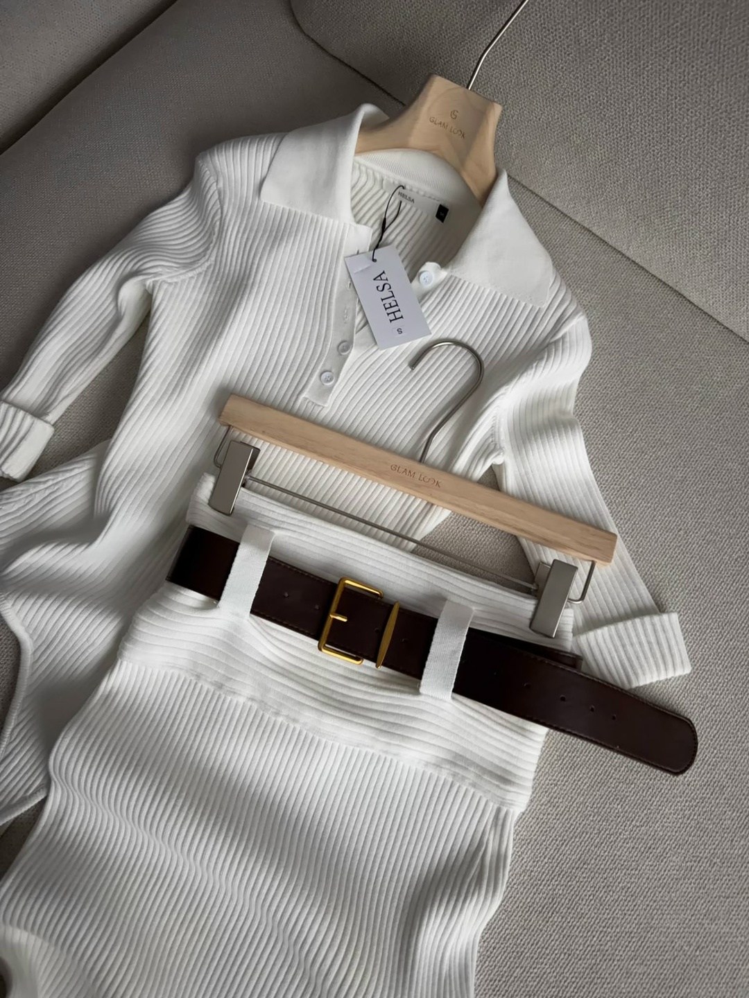 костюм с юбкой,трикотажные костюмы,женский костюм с юбкой,элегантные наряды,белый костюм с юбкой