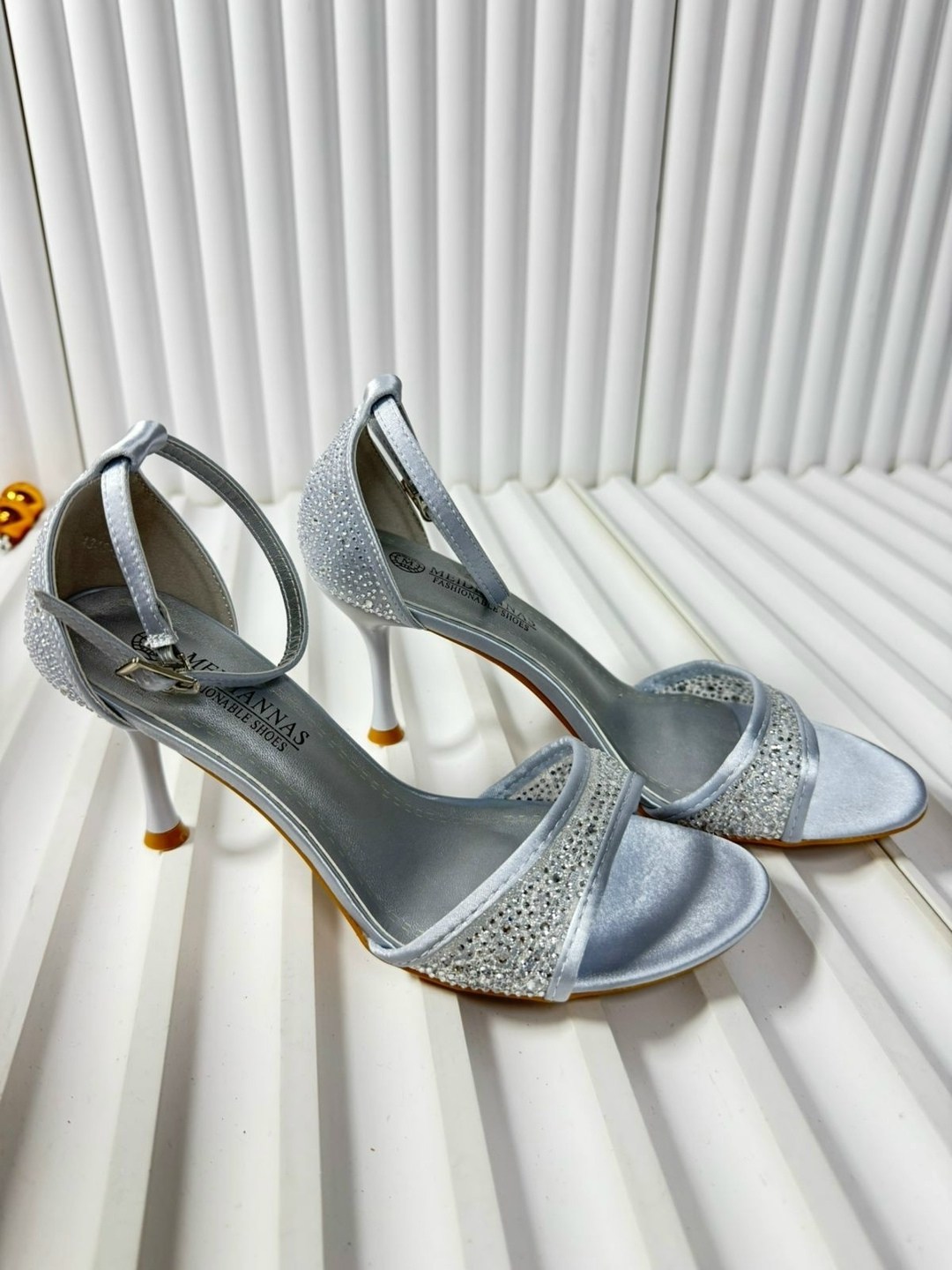 topuklu ayakkabi,босоножки стильные,босоножки сандали,женские босоножки,босоножки со стразами