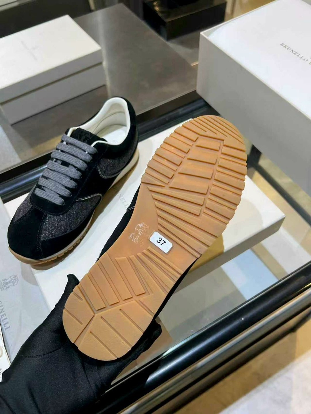 замшевые кроссовки brunello cucinelli,кроссовки мужские brunello cucinelli,кроссовки brunello cucinelli,замшевые кроссовки,