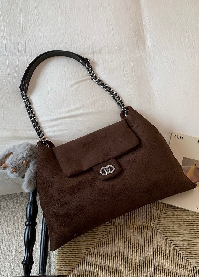 сумка шанель,chanel classic flap bag,сумка chanel,chanel сумка женская,модная сумка шанель