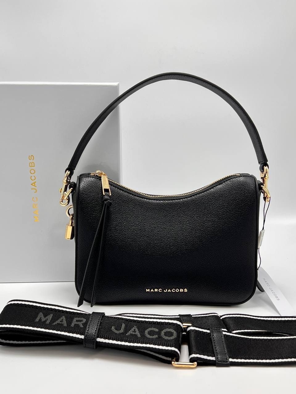 сумка-хобо через плечо marc jacobs,marc jacobs сумка женская,сумка marc jacobs натуральная кожа,сумка-хобо от marc jacobs из натуральной кожи,сумка marc jacobs