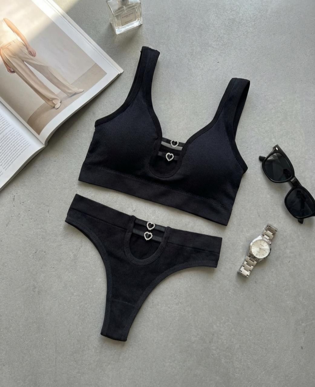 белый комплект нижнего белья,комплект нижнего белья,комплект нижнего белья женский,комплект белья женский,комплект женского белья топ и трусы