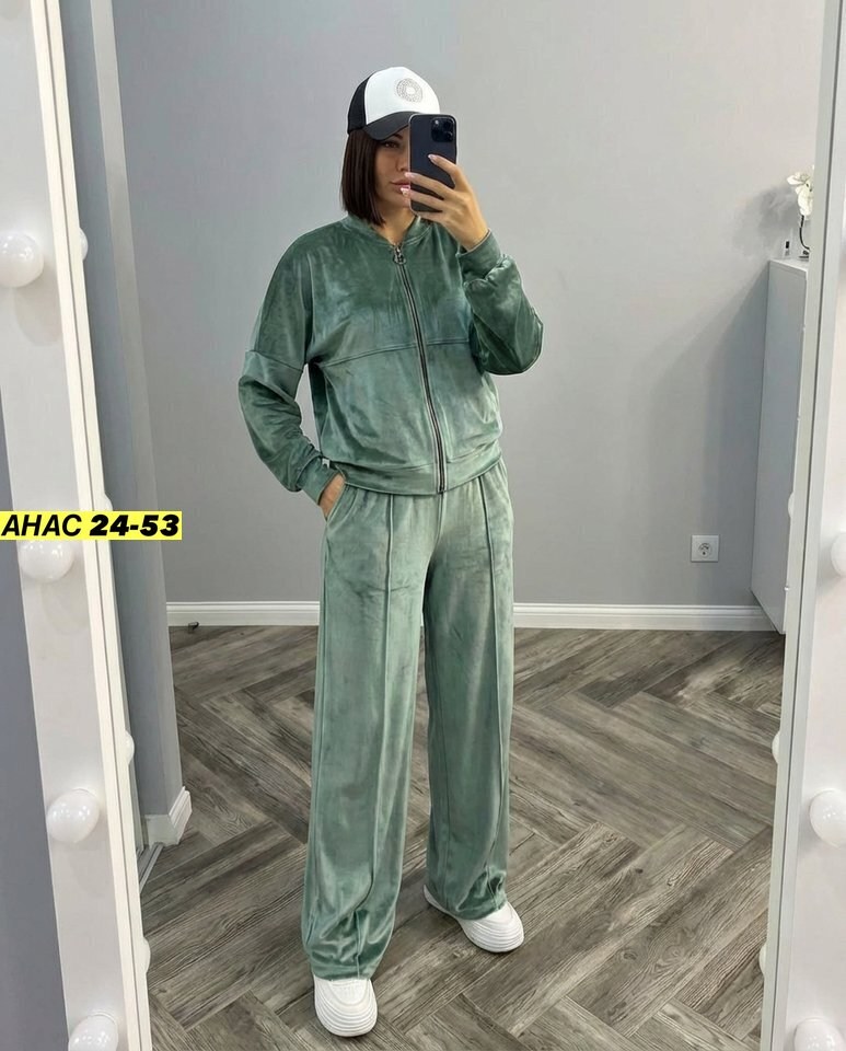 женский велюровый костюм,костюм велюровый спортивный,костюм велюровый,велюровый спортивный костюм женский,костюм велюр