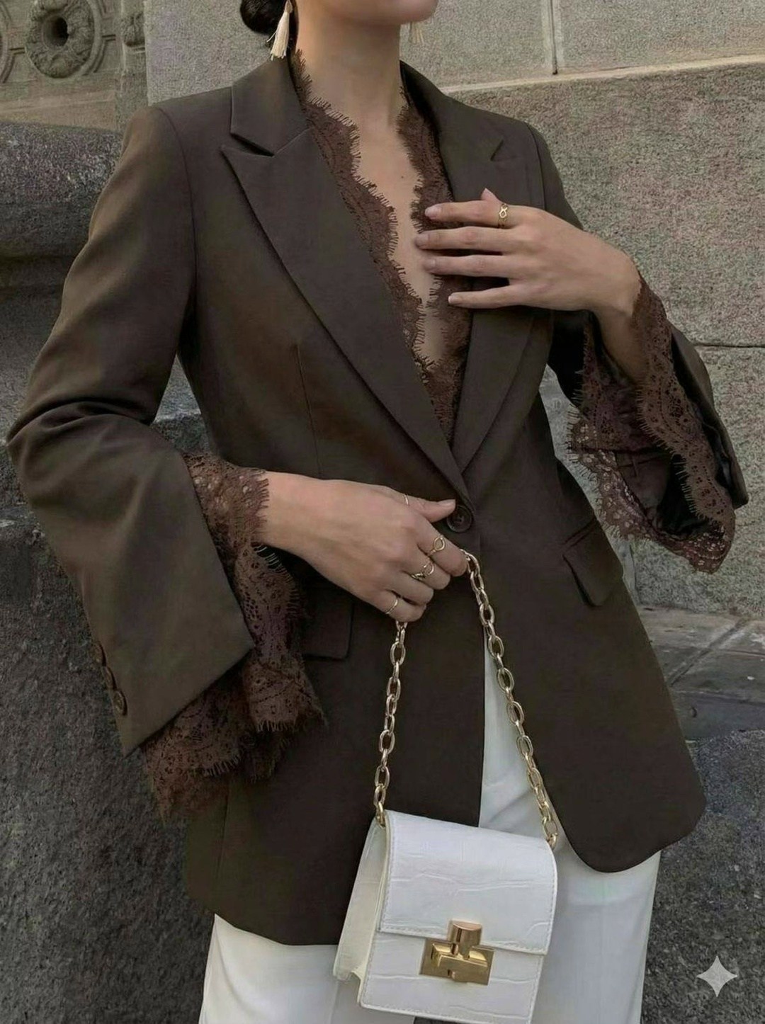 красный брючный костюм,мода модная,красный костюм,мода женская,женский красный брючный костюм