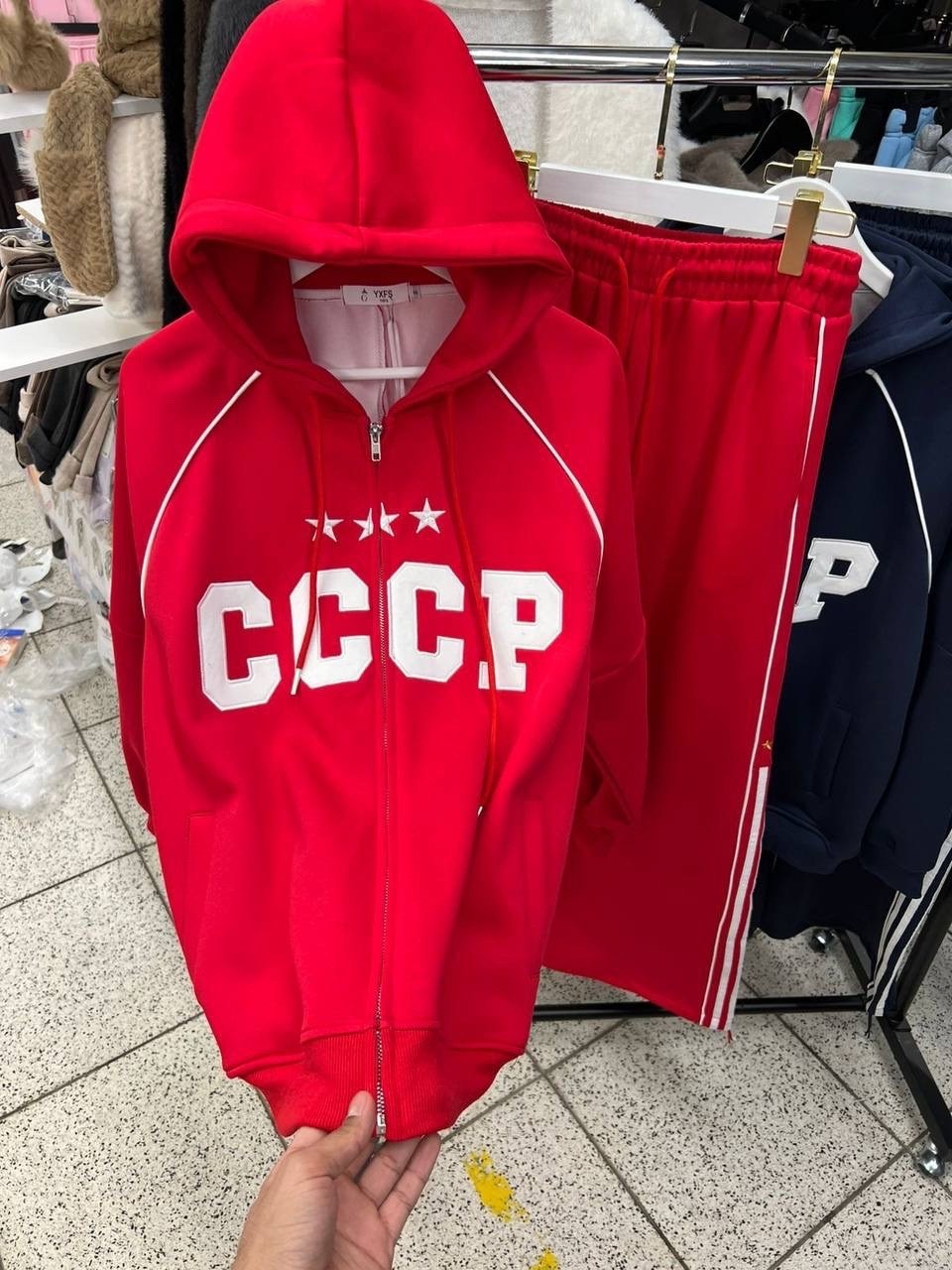 костюм женский,спортивный костюм,красный костюм спорт шик,костюм спортивный одежда,спортивный костюм спортивные костюмы