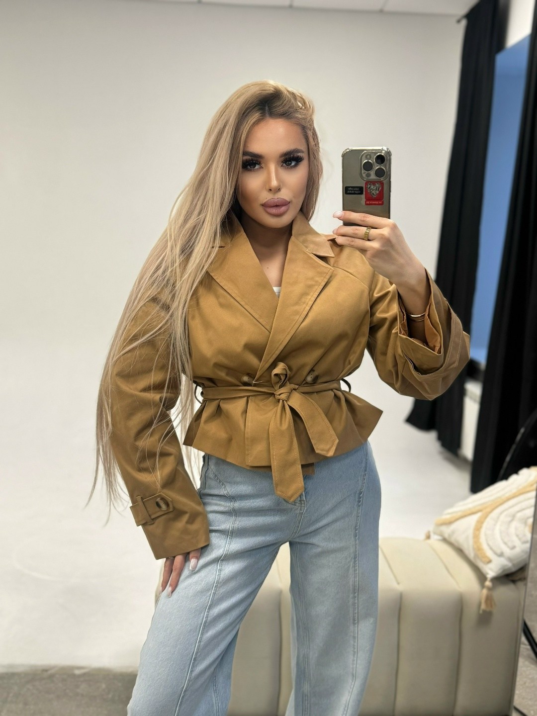 стильные костюмы,куртка модная,замшевая куртка,кожаная куртка,тренч с поясом