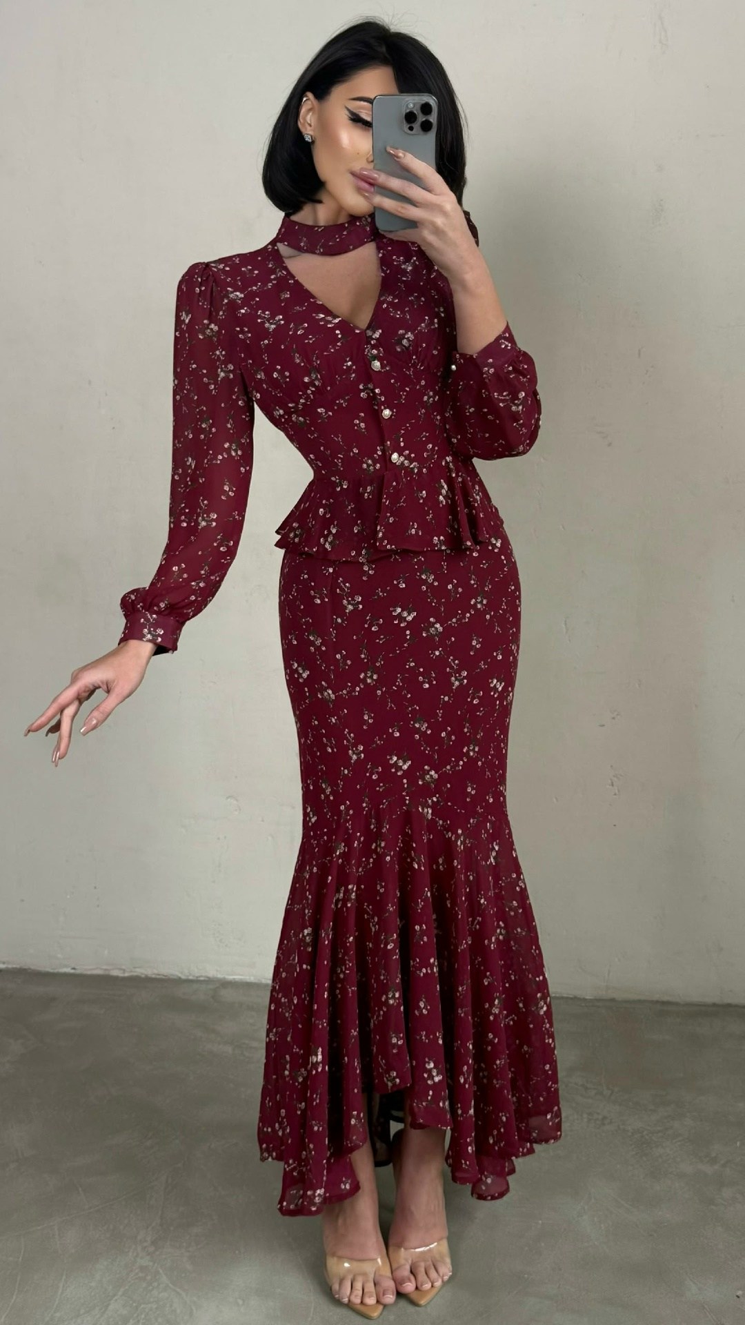 вечернее платье,платье стильное,платье с блестками,платье-миди с длинным рукавом из бархата с пайетками,платье