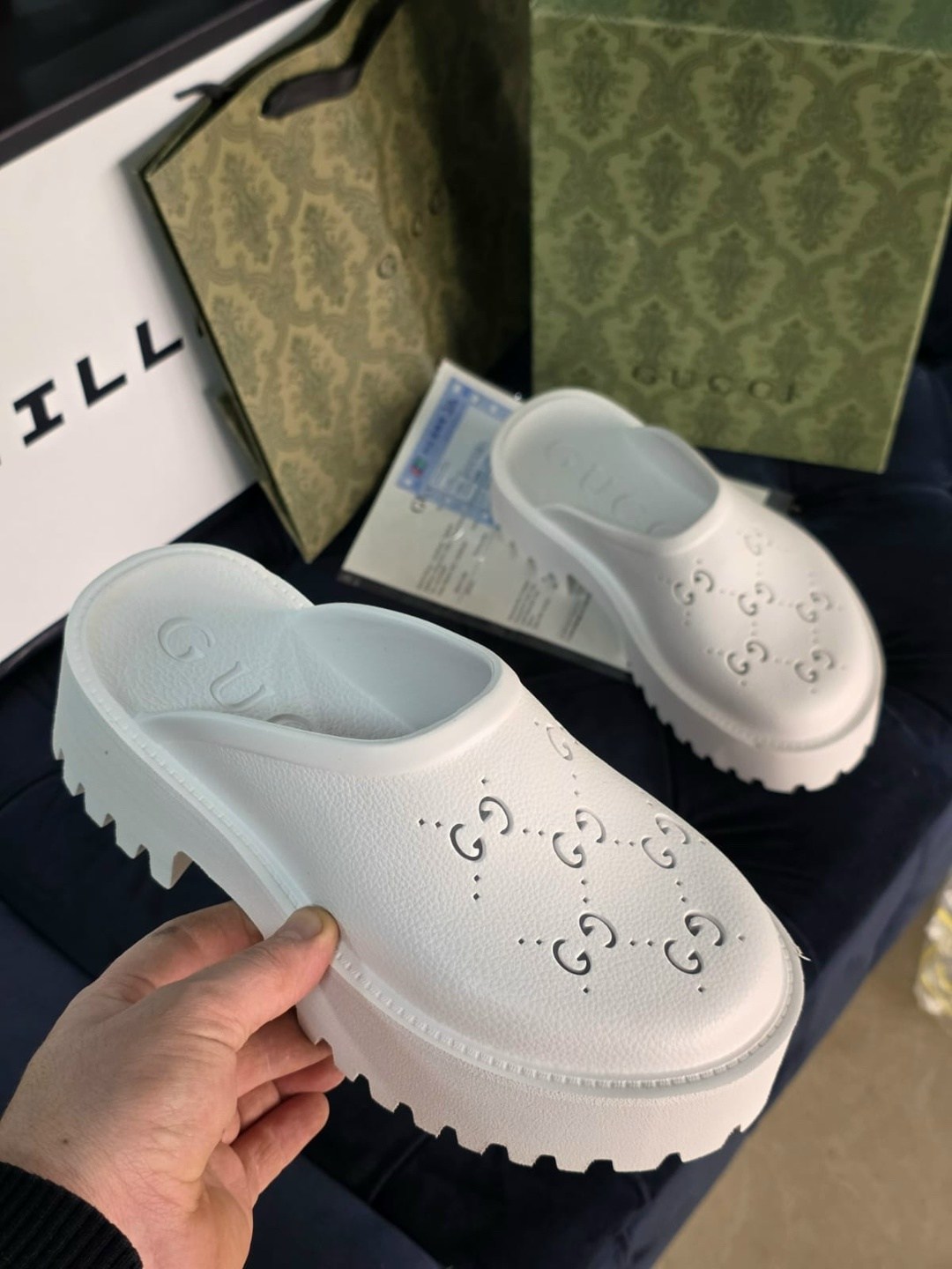 шлепки gucci женские белые,сабо гуччи,шлепки гуччи женские 2026,сабо гуччи на платформе,