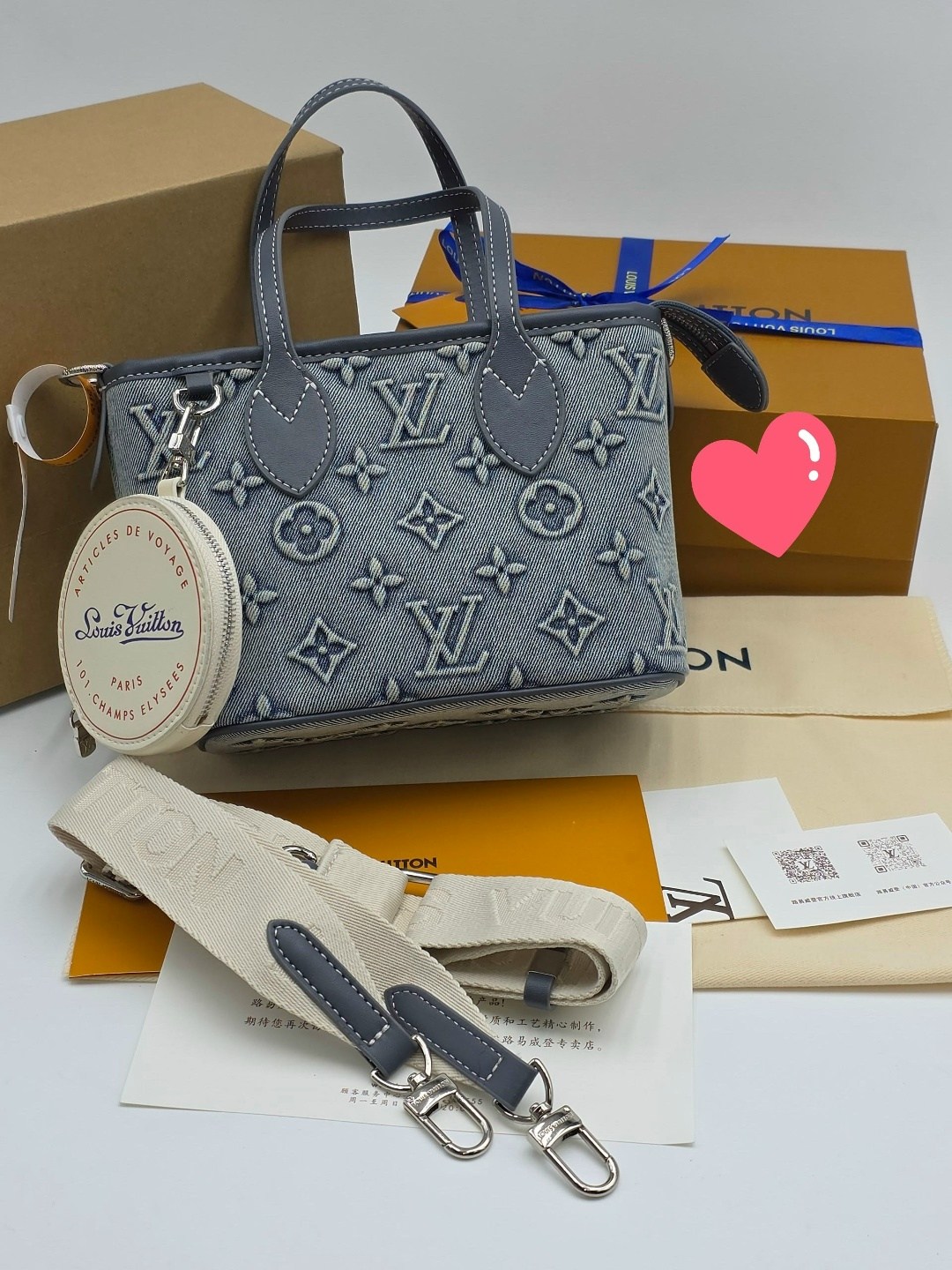 louis vuitton сумка на плечо,louis vuitton сумка,сумка louis vuitton джинсовая,сумка женская louis vuitton,сумка на плечо louis vuitton lv
