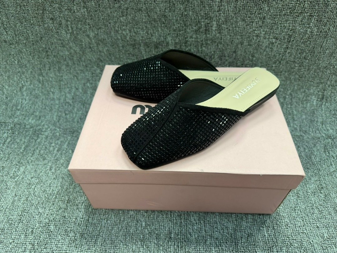 шлепанцы женские,шлепанцы модные,тапочки модные,,шлепки женские