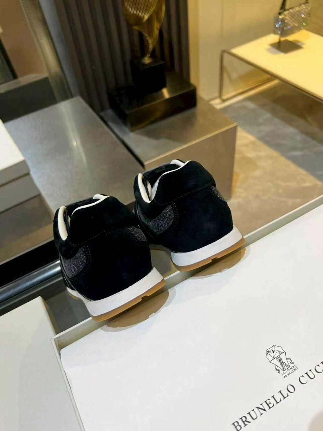 замшевые кроссовки brunello cucinelli,кроссовки мужские brunello cucinelli,кроссовки brunello cucinelli,замшевые кроссовки,