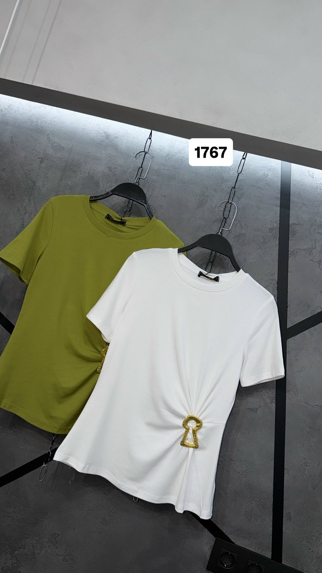 футболки женская,футболка с цепочкой,модная футболка,летние женские футболки,футболки для женщин