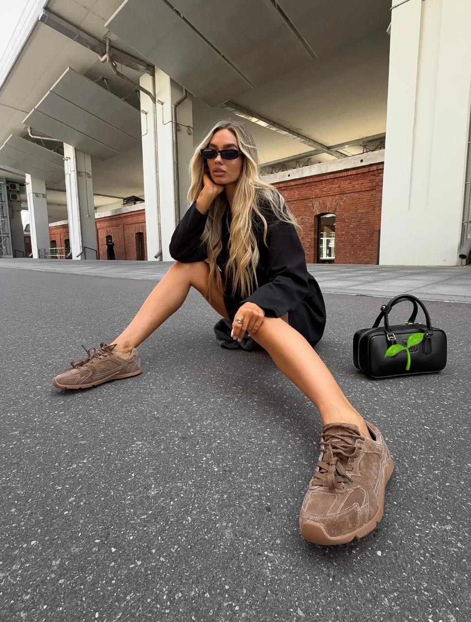 замшевые кроссовки,кроссовки замша,женские кроссовки,бежевые кроссовки,бежевые замшевые кроссовки