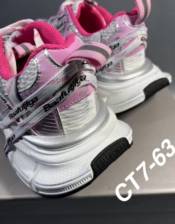 кроссовки женские balenciaga,кроссовки 3xl sneaker массивные на шнуровке balenciaga,новая коллекция баленсиага 2025 кроссовки,кроссовки balenciaga,кроссовки женские balenciaga 3xl sneaker premium