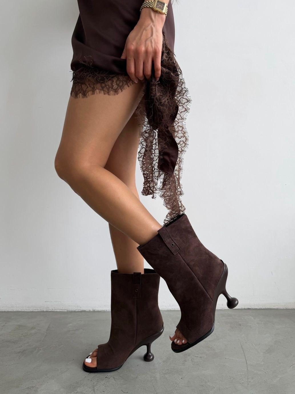 замшевые ботильоны,ботильоны из натуральной замши,женские ботильоны,коричневые замшевые ботильоны,ботильоны