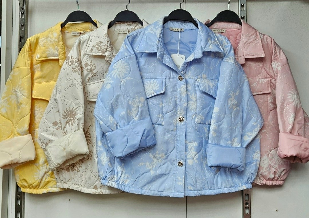 джинсовая куртка,женская джинсовая куртка с принтом,джинсовые куртки женские,женская куртка,модные джинсовые куртки