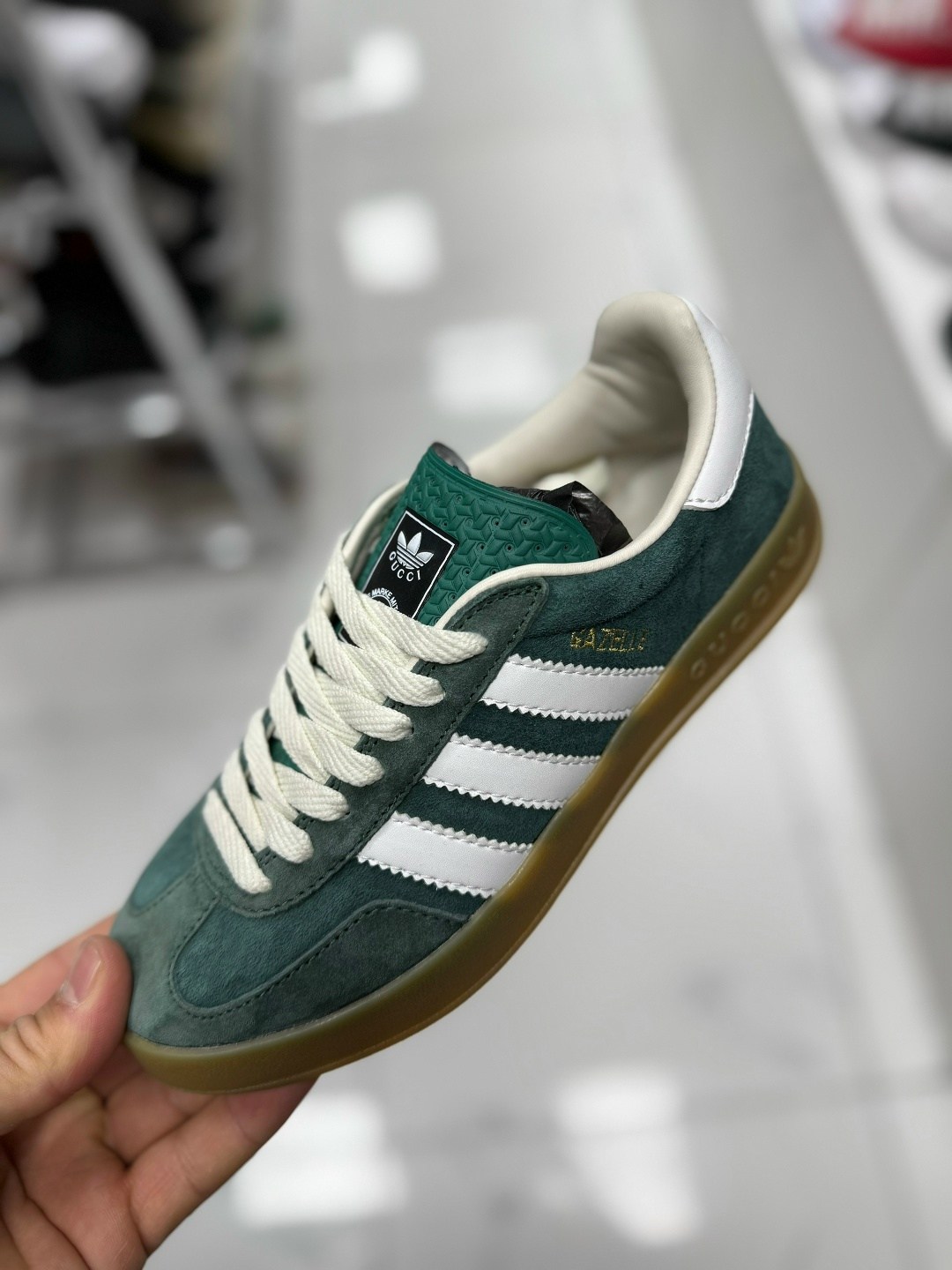 женские кроссовки adidas gazelle,,женские кроссовки adidas,кроссовки adidas gazelle x gucci,лимитированные кроссовки adidas gucci x gazelle