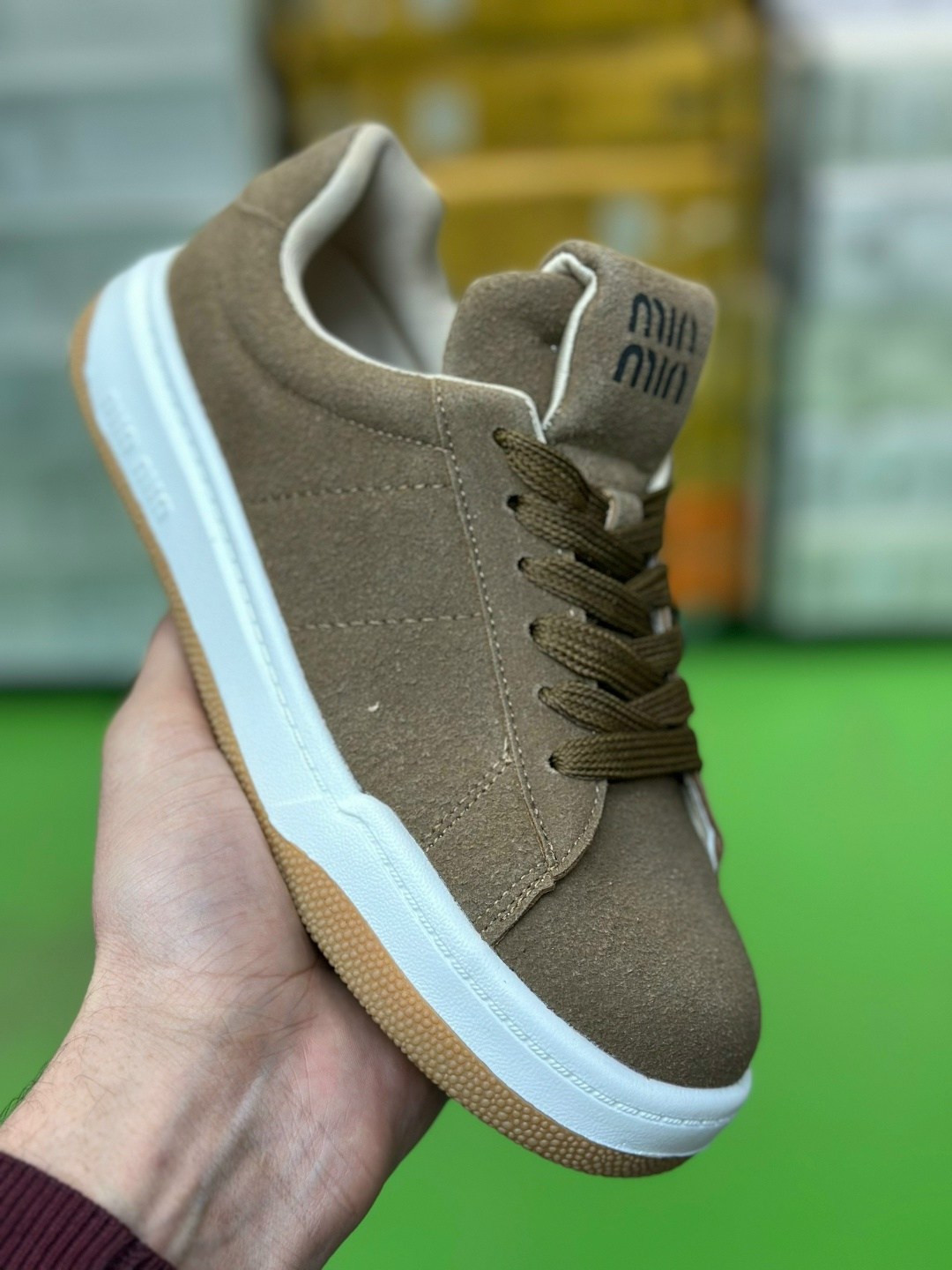 ,женские кроссовки,черные кроссовки,низкие кроссовки,спортивная