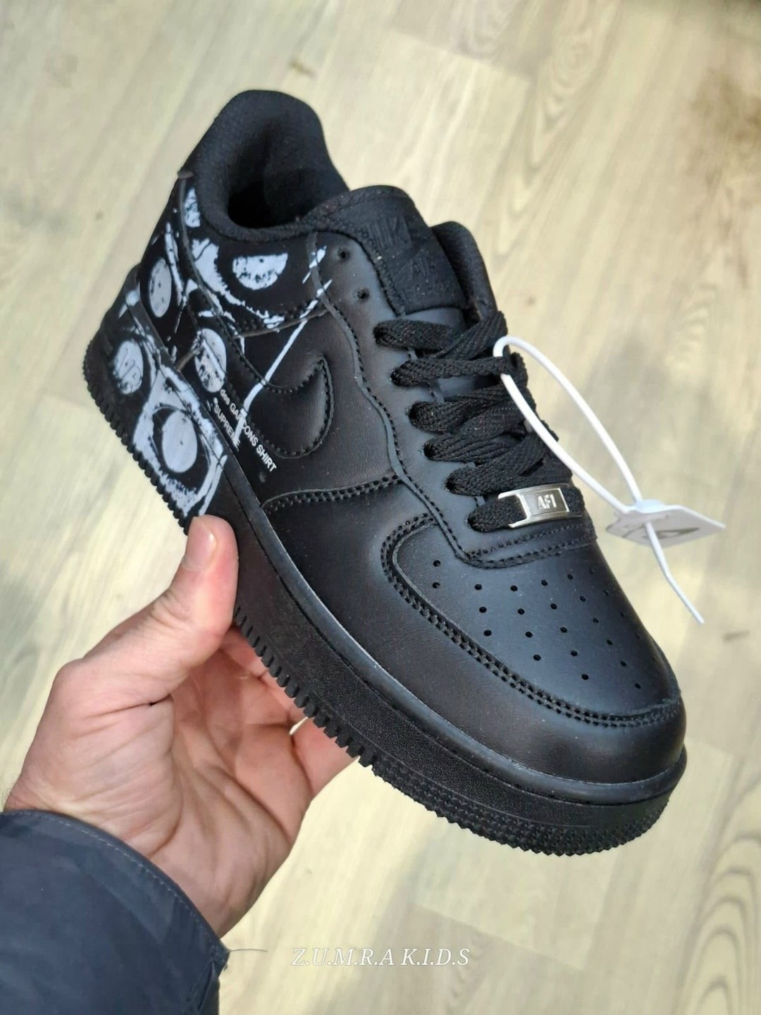 nike air force 1 cdg x supreme,supreme x cdg x nike air force 1 low sneakers,supreme x cdg x nike air force 1,кроссовки nike air force 1 supreme,кроссовки supreme x cdg nike air force 1