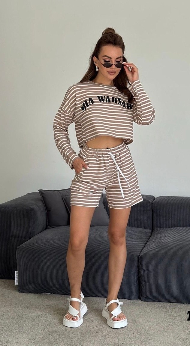 стильные костюмы,костюм со свитшотом,костюм женский,костюм в полоску с шортами,костюм с шортам
