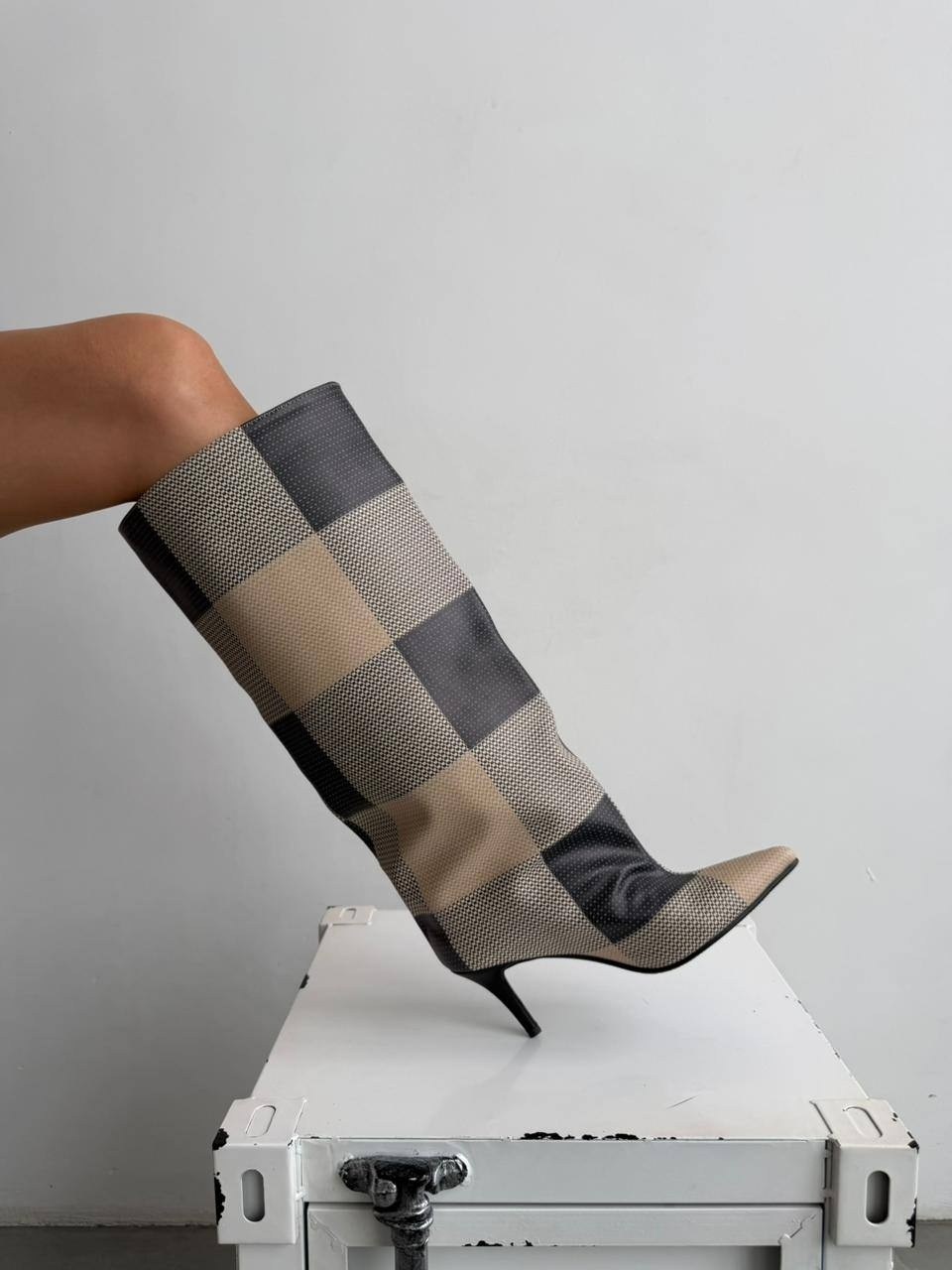 женские сапоги,сапоги модные,сапоги burberry,каблуки сапоги,модные ботинки