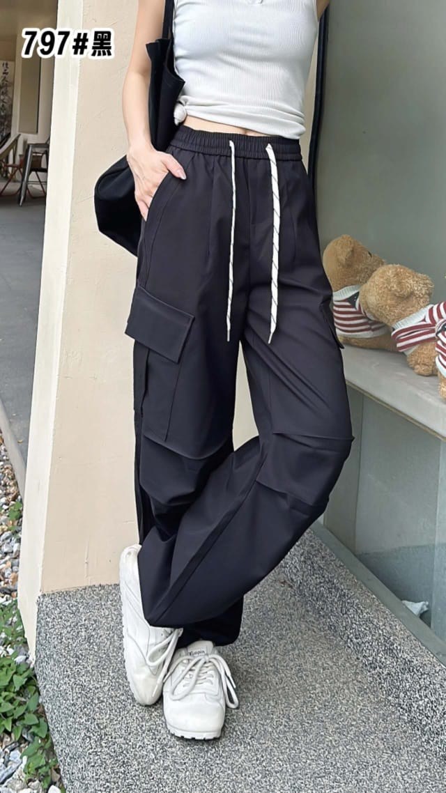 широкие брюки,широкие брюки карго,брюки с карманами,женские брюки-карго,широкие брюки женские