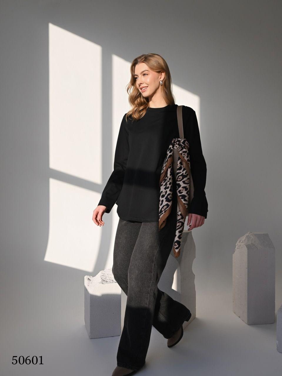 брючный комплект,джемпер модный,джемпер,черный джемпер,трикотажный джемпер