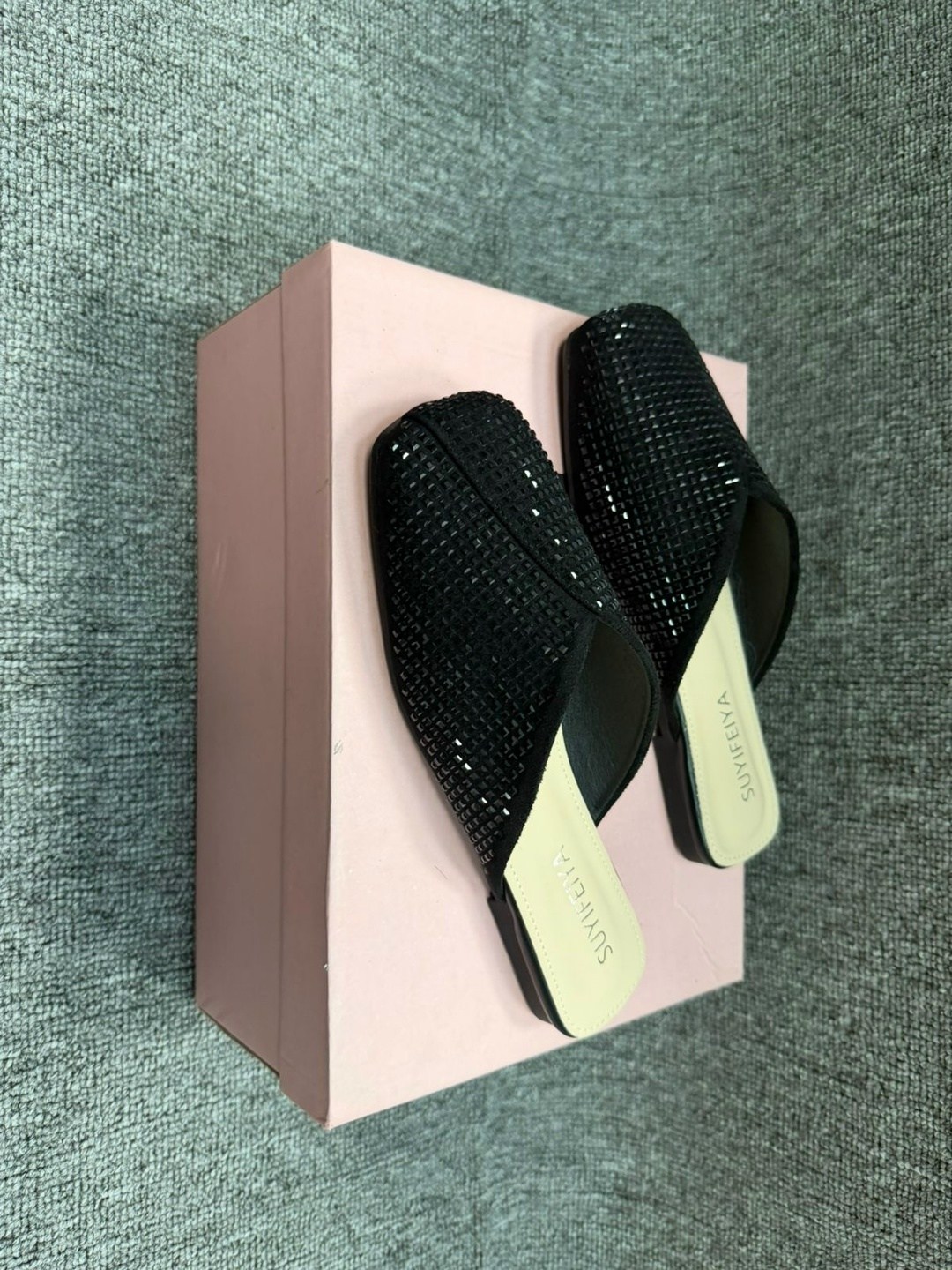 шлепанцы женские,шлепанцы модные,тапочки модные,,шлепки женские