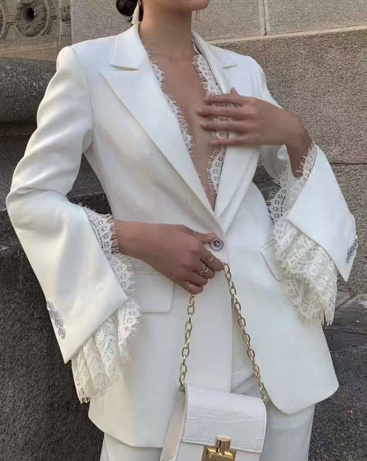 красный брючный костюм,мода модная,красный костюм,мода женская,женский красный брючный костюм