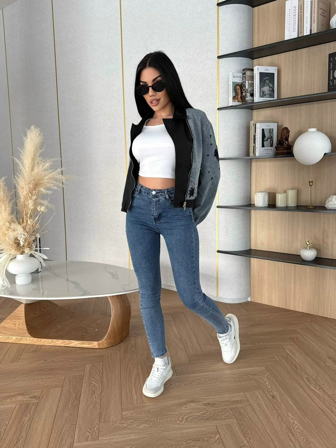 джинсовая куртка,куртка джинсовая женская,стильная куртка,куртка бомбер,куртка бомбер джинсовая