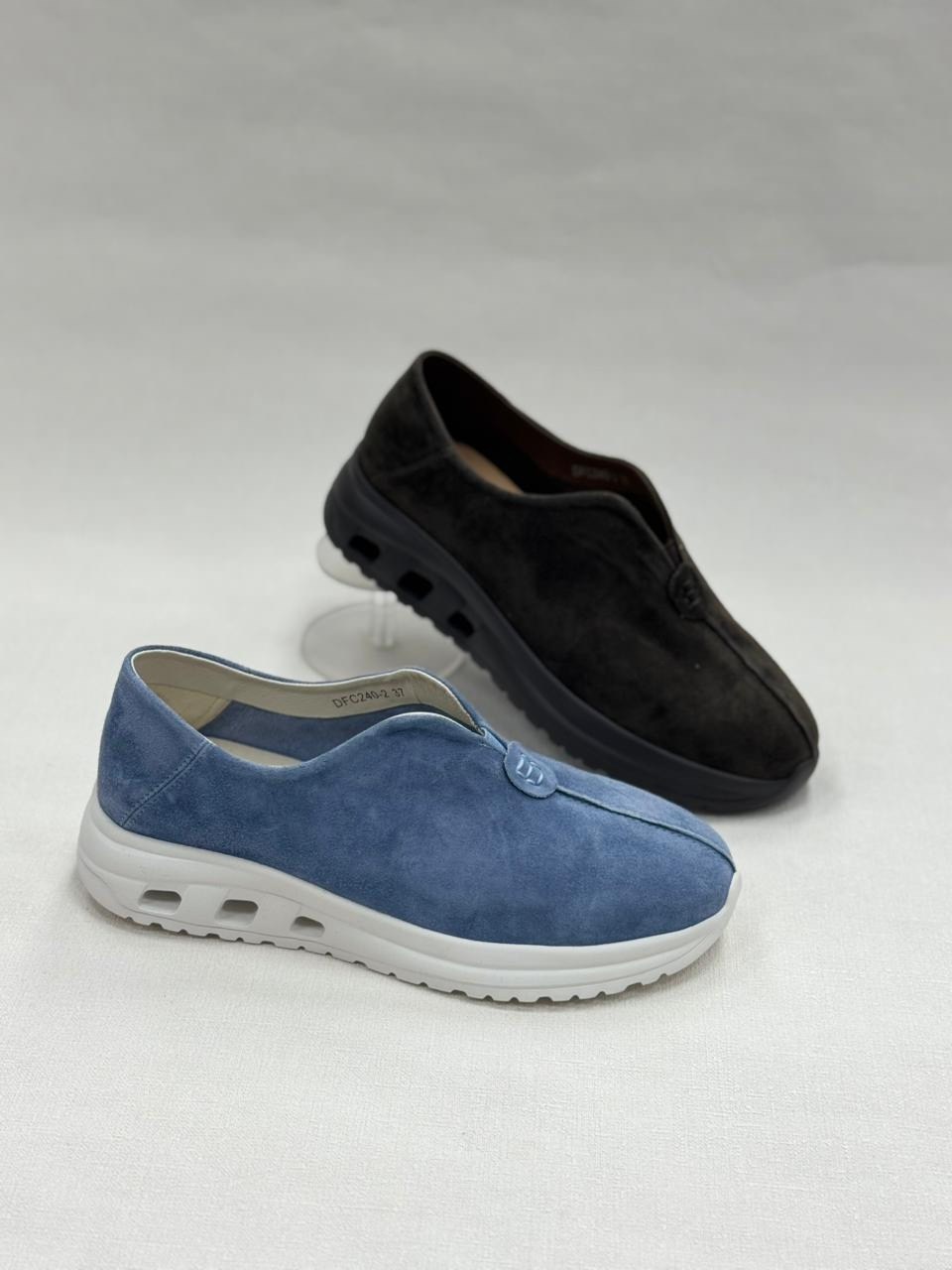 ,кроссовки из натуральной замши,замшевые кроссовки,женская ,повседневная