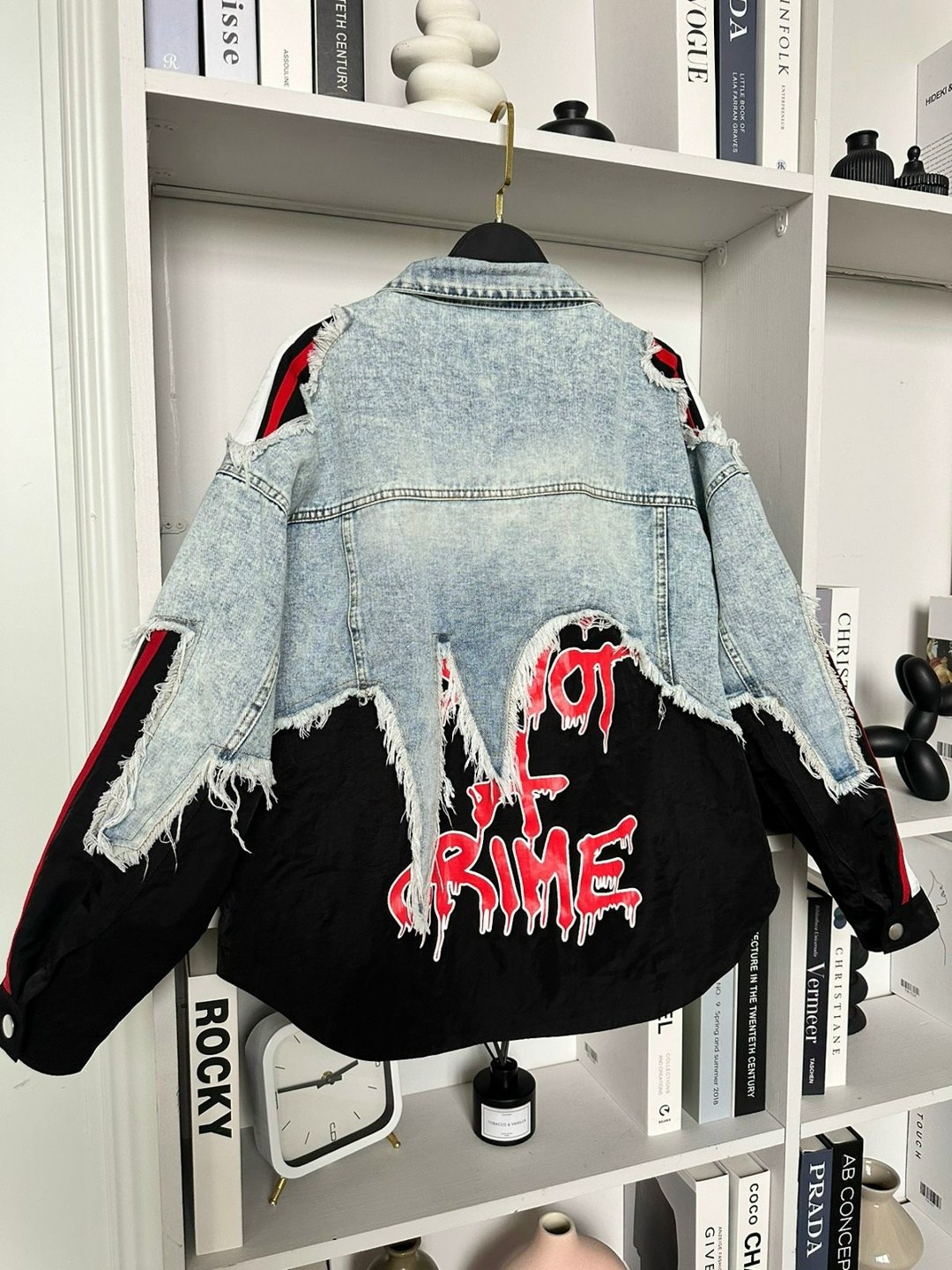 джинсовая куртка женская,джинсовая куртка,женская джинсовая куртка антига,стильная джинсовая куртка,джинсовка женская яркая