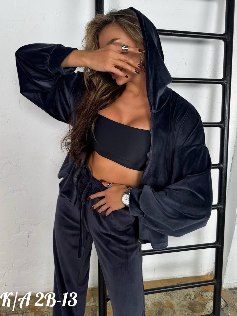 костюм велюровый бархатный с капюшоном и брюками палаццо zakiya shop цвет графит,костюм велюровый бархатный с капюшоном и брюками палаццо zakiya shop,костюм велюровый спортивный,велюровый костюм 2026,