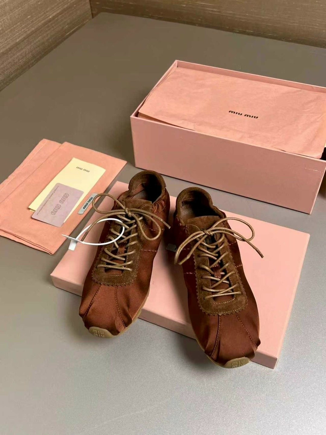 женские кроссовки miu miu,,кроссовки miu miu,кроссовки prada,кроссовки женскиe