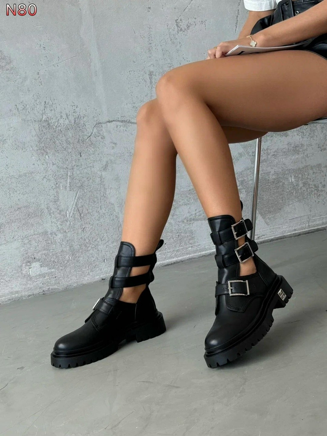 ,стильные демисезонные ботинки,ботинки женские,ботинки демисезонный,ботинки лакированные на платформе