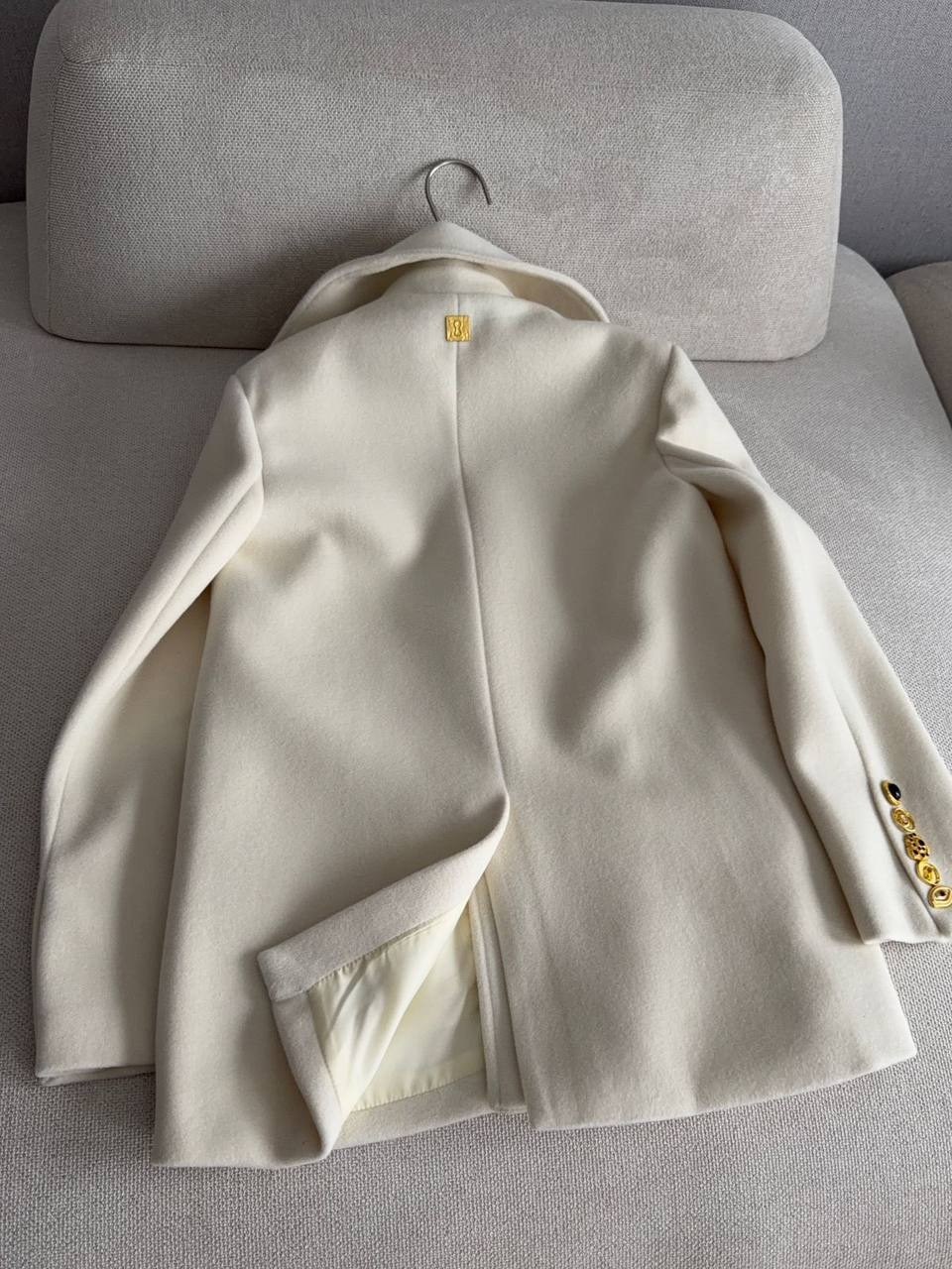 серое пальто,пальто модное,образ с серым пальто,пальто,зимняя пальто