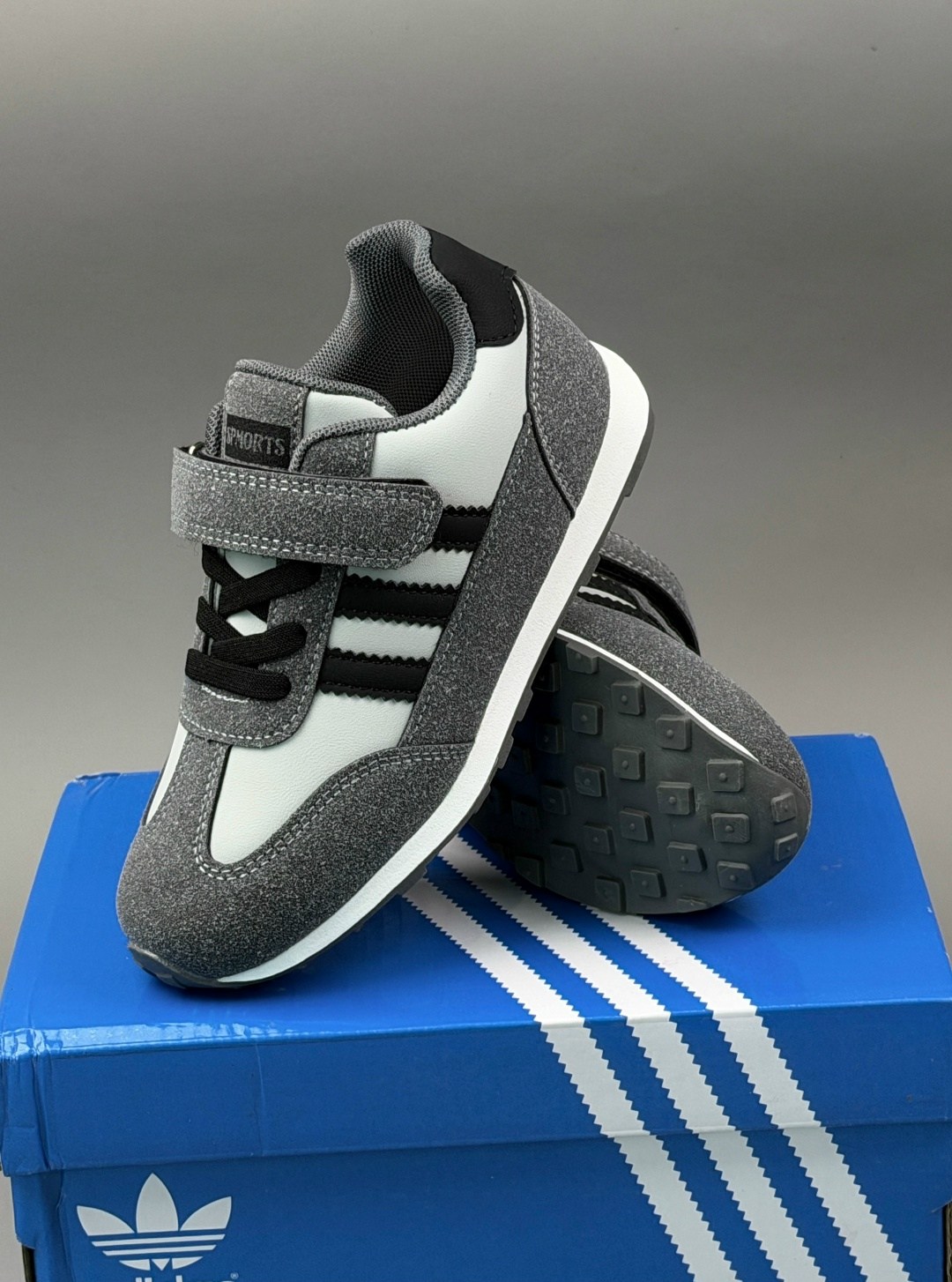 кроссовки adidas на мальчика 27 размер,adidas zx 700,,кроссовки детские adidas,кроссовки adidas