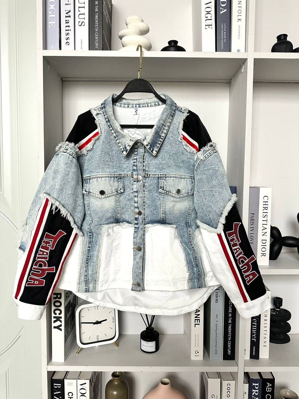 джинсовая куртка женская,джинсовая куртка,стильная джинсовая куртка,джинсовая куртка с принтом,джинсовка