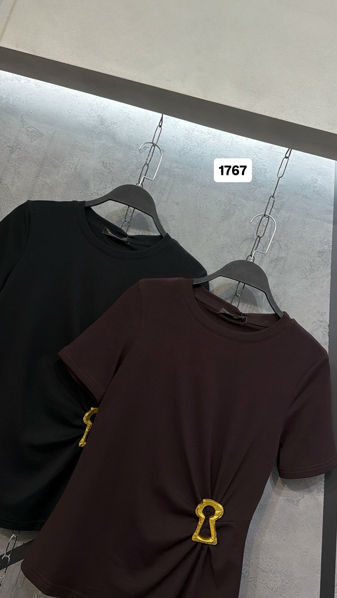 футболки женская,футболка с цепочкой,модная футболка,летние женские футболки,футболки для женщин