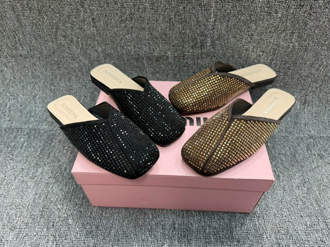 шлепанцы женские,шлепанцы модные,тапочки модные,,шлепки женские