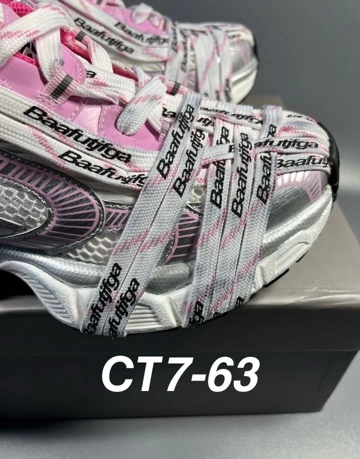 кроссовки женские balenciaga,кроссовки 3xl sneaker массивные на шнуровке balenciaga,новая коллекция баленсиага 2025 кроссовки,кроссовки balenciaga,кроссовки женские balenciaga 3xl sneaker premium