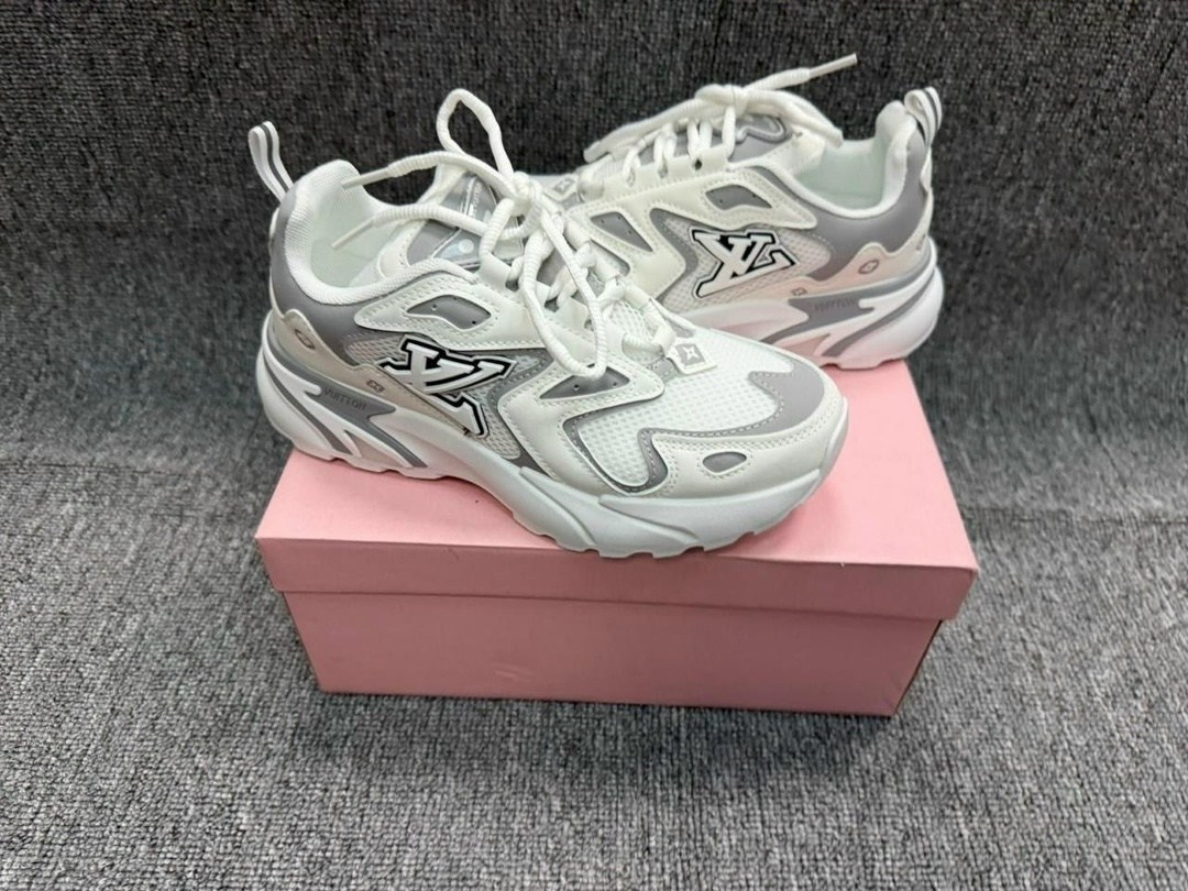 кроссовки женскиe,повседневные кроссовки,,модные кроссовки,кроссовки