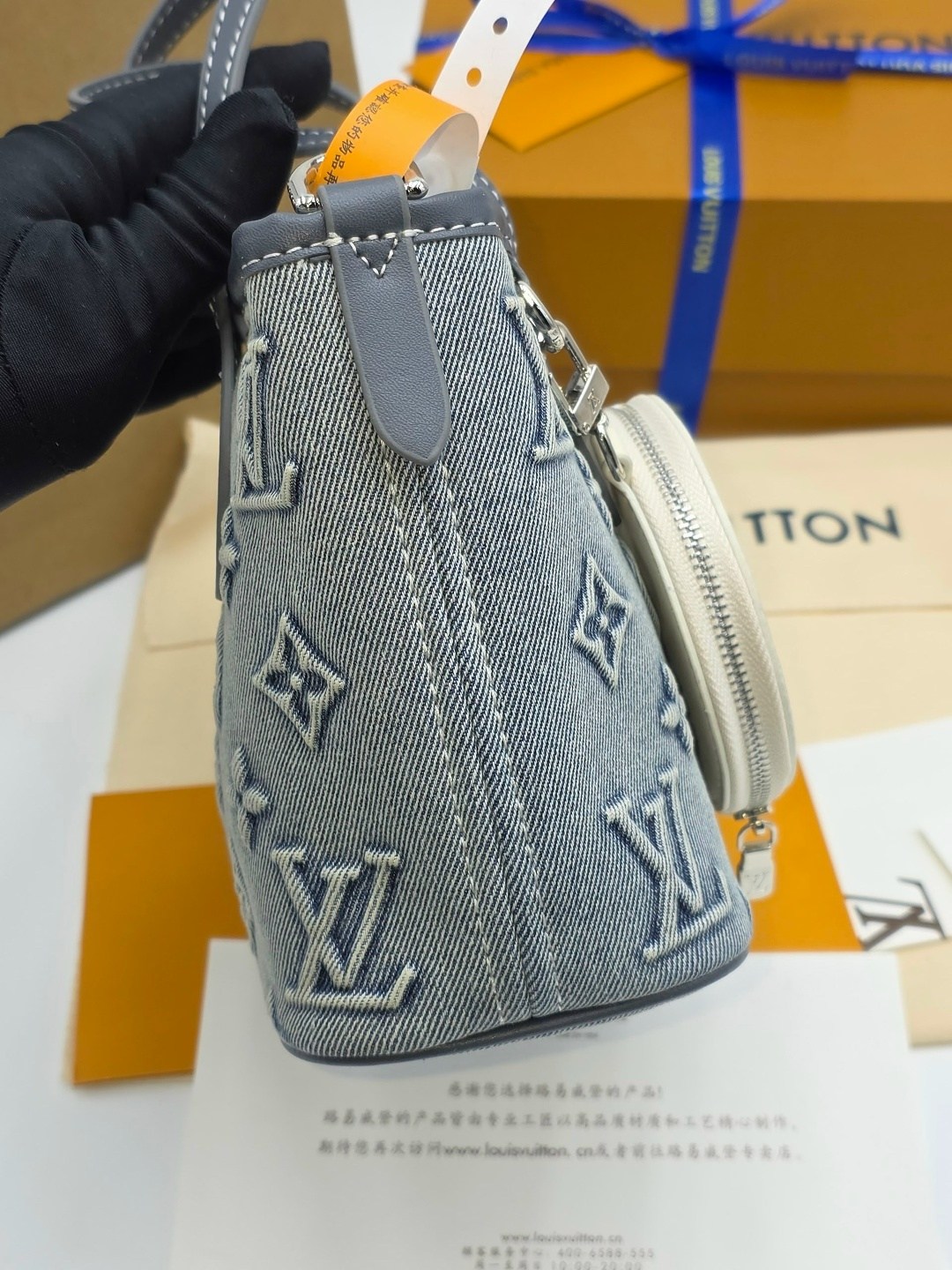 louis vuitton сумка на плечо,louis vuitton сумка,сумка louis vuitton джинсовая,сумка женская louis vuitton,сумка на плечо louis vuitton lv