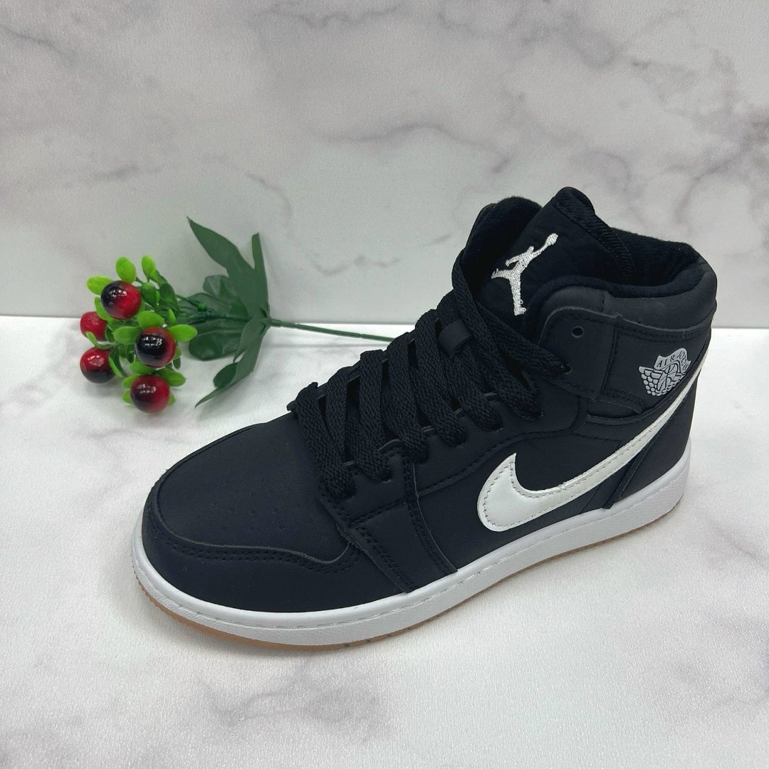женские кроссовки,кроссовки женские nike air jordan 1,кроссовки nike air jordan 1,кроссовки nike air jordan,зимние кроссовки nike air jordan 1