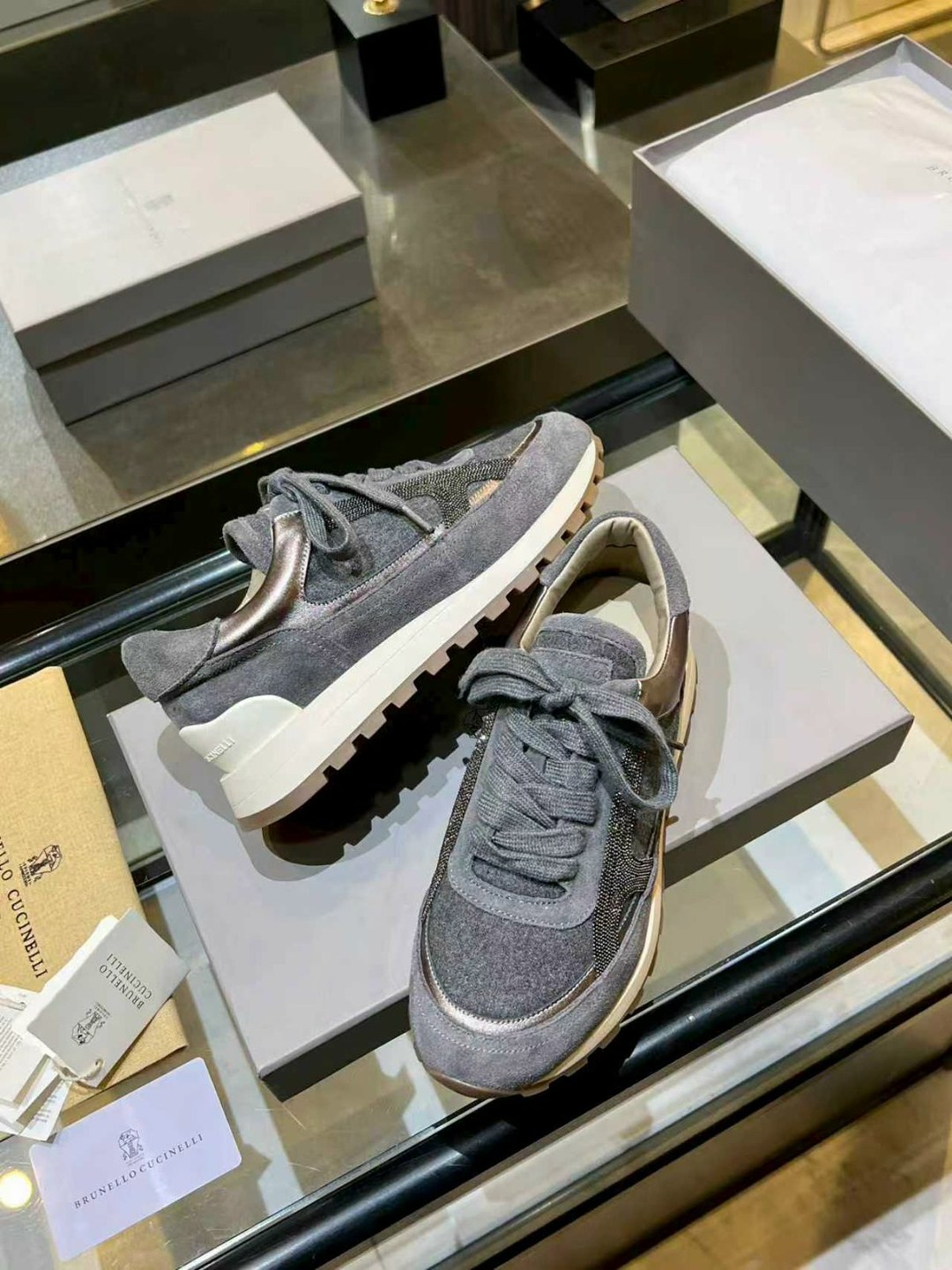 ,brunello cucinelli кроссовки женские,brunello cucinelli кроссовки,кроссовки женскиe,женские серые кроссовки из замши с мехом brunello cucinelli