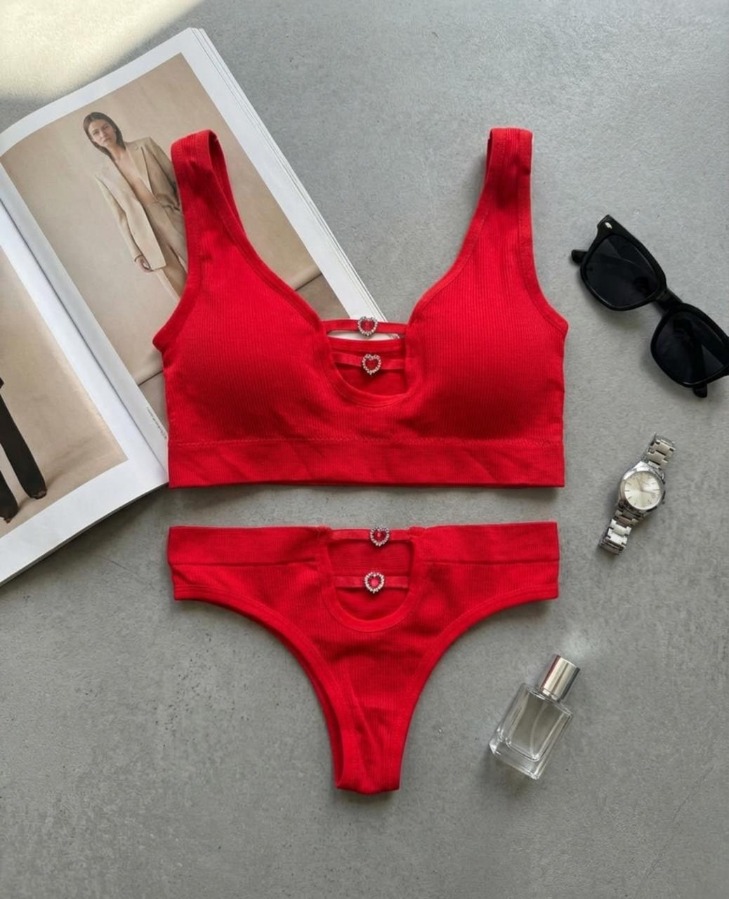 белый комплект нижнего белья,комплект нижнего белья,комплект нижнего белья женский,комплект белья женский,комплект женского белья топ и трусы