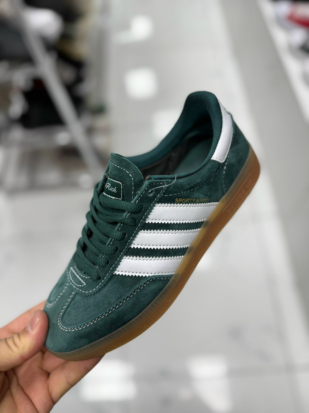 женские кроссовки adidas gazelle,,женские кроссовки adidas,кроссовки adidas gazelle x gucci,лимитированные кроссовки adidas gucci x gazelle