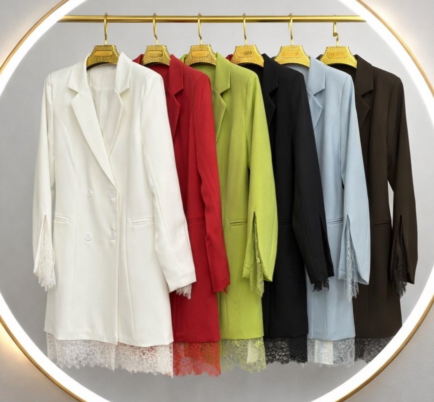 платье пиджак с кружевом,платье-пиджак,платье пиджак с кружевом внизу,пиджак с кружевом,платье жакет