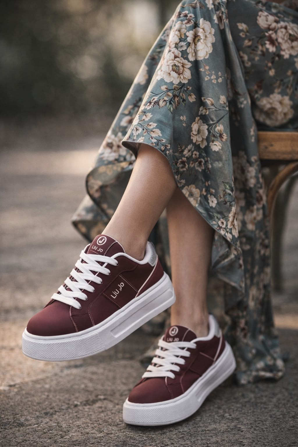 ,кроссовки женскиe,кроссовки черные,кеды на черной подошве женские,черные женские кроссовки